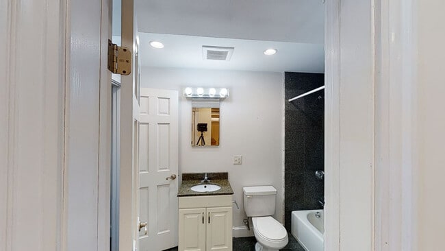 33 Walbridge St unit 19, Allston, MA 02134 - photo 3