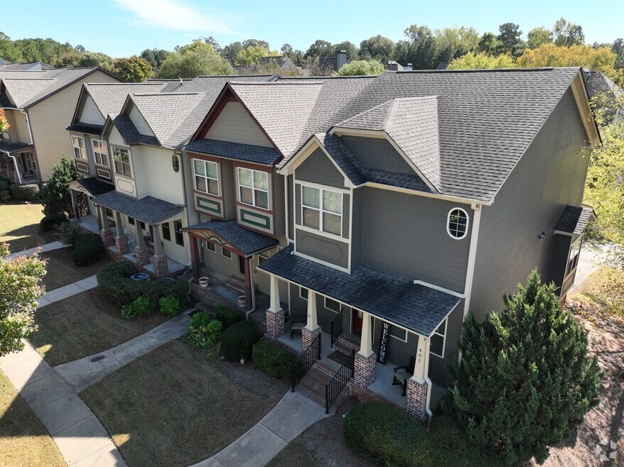 405 Royal Crescent Ln E, Canton, GA 30115 - photo 2