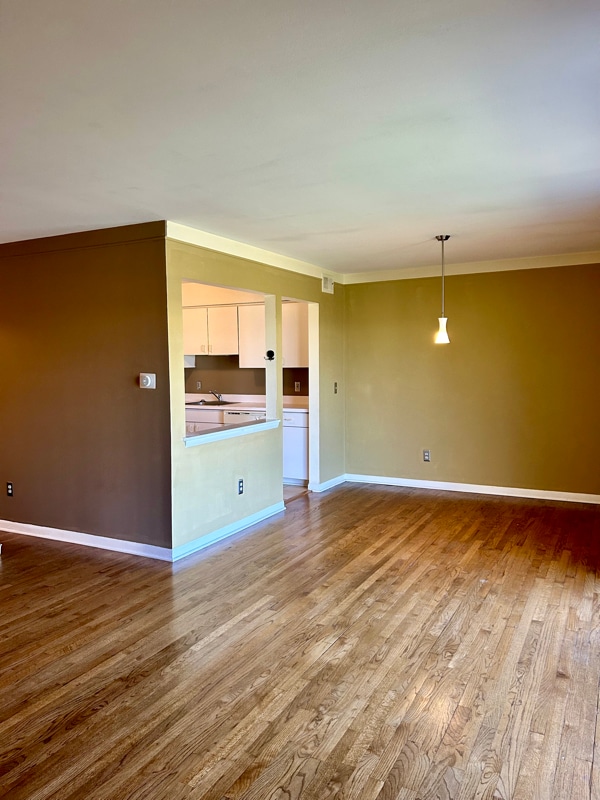 426 Fox Hills Dr N, Bloomfield Township, MI 48304