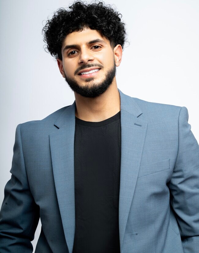 Agent Photo