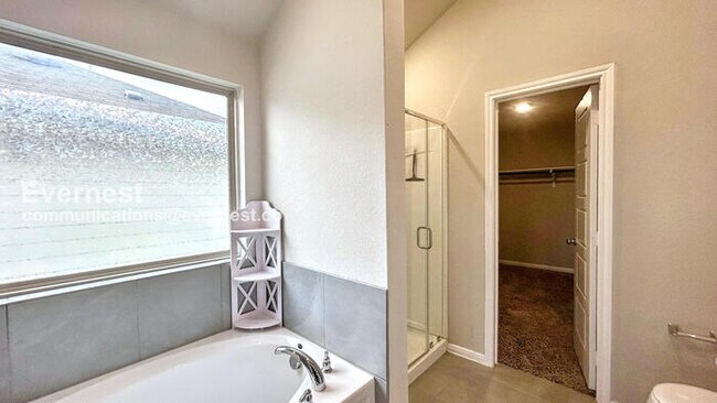 5114 Topaz Bend, San Antonio, TX 78222 - photo 6