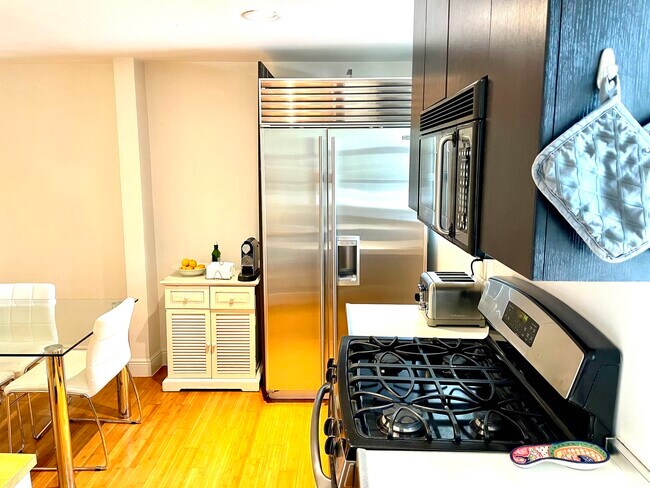 4812 Pine Tree Dr unit 104, Miami Beach, FL 33140 - photo 7