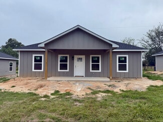 408 S Gibson St, Huntington, TX 75949