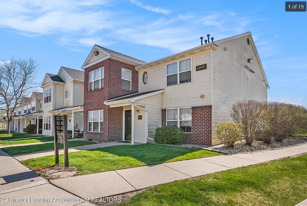 12947 Townsend Dr unit 611, Grand Ledge, MI 48837 - photo 1
