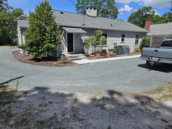 526 N 23rd St, Wilmington, NC 28405 - photo 4