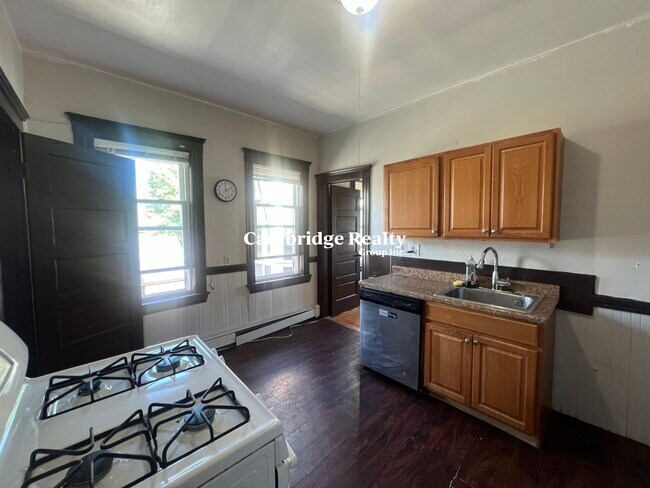 118 Columbia St unit 3, Cambridge, MA 02139 - photo 5