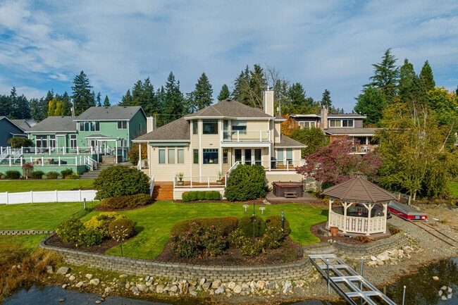 Outstanding multi-level family homes pepper in Lakeland South.