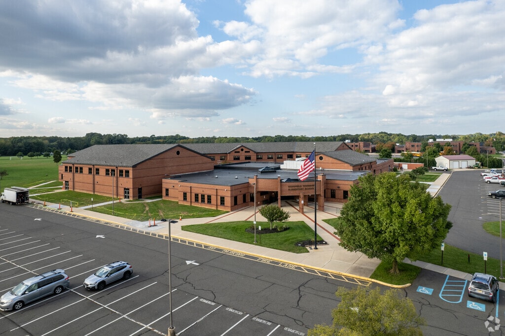 Mansfield Township Elementary School is part of the Manfield Township School District.
