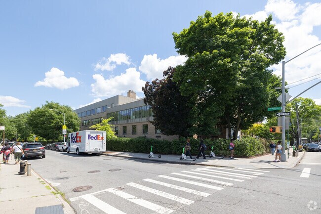 Carl C. Icahn Charter School in The Bronx boasts a diverse curriculum.