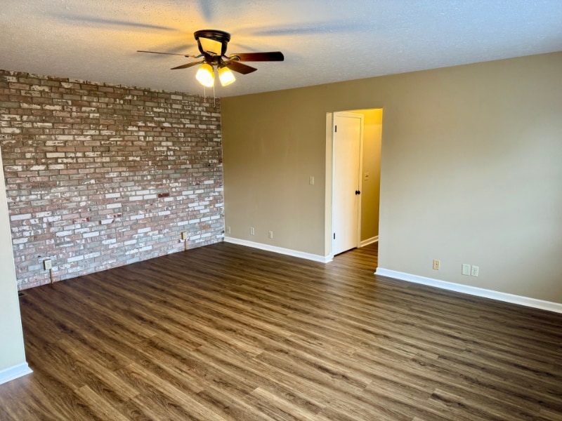 515 Monroe Ave unit 3, Huntington, WV 25704 - photo 1