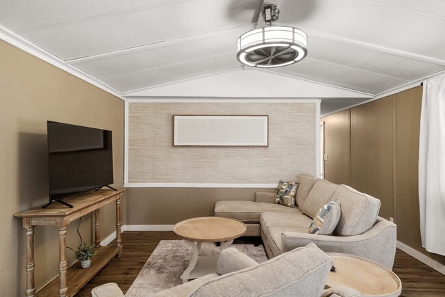 10034 Hamp Dr unit ID1234478P, Dade City, FL 33525 - photo 2