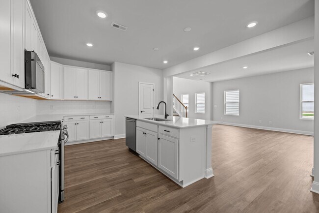 4029 Grommet Ct, Matthews, NC 28105 - photo 7