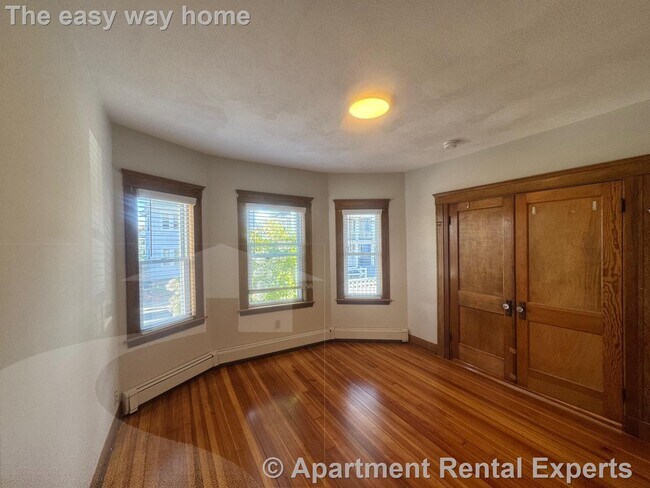 29 Frederick Ave unit 1, Medford, MA 02155 - photo 5