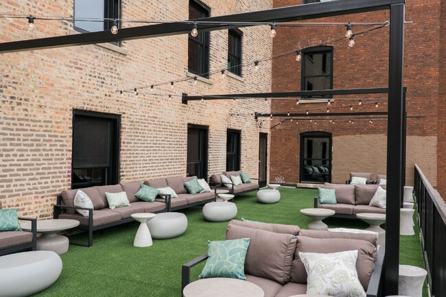 1517 W Monroe St, Chicago, IL 60607 - photo 7