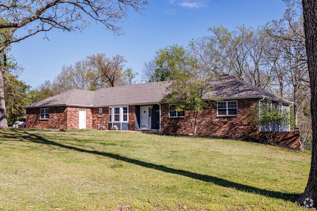 Silver Creek homes include many ranch styles.