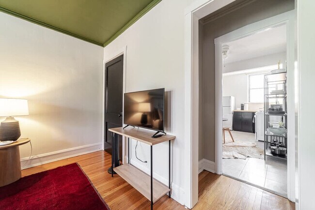 3536 N Racine Ave unit ID1360078P, Chicago, IL 60657 - photo 5