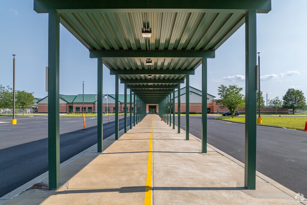 Willards Elementary School receives and overall Niche.com score of B-.