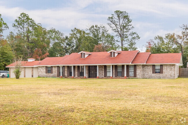 Ranch-style homes are common across Long Beach’s quiet neighborhoods.