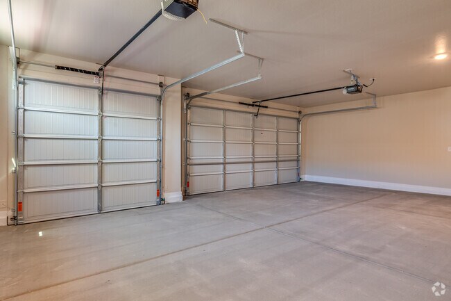 3BR, 2BA - 1,700SF