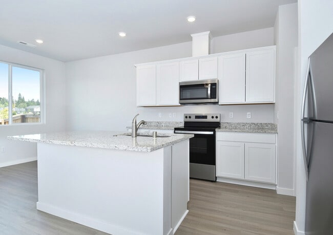 1557 Clark Ave St unit 36483316, Battle Ground, WA 98604 - photo 3