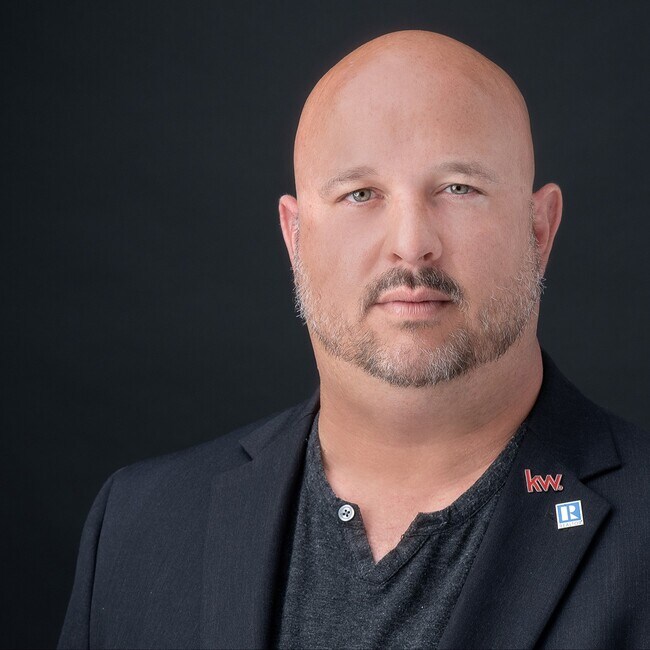 Agent Photo