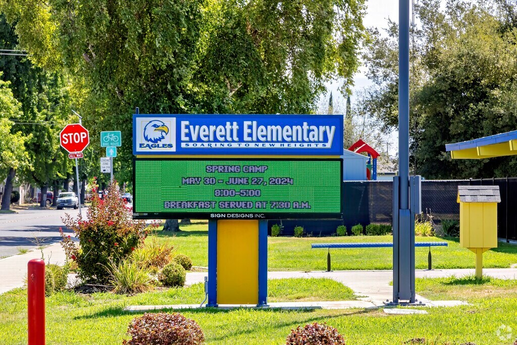 Everett Elementary School
