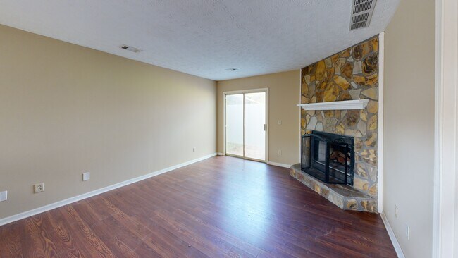 6113 Princeton Ave, Morrow, GA 30260 - photo 2