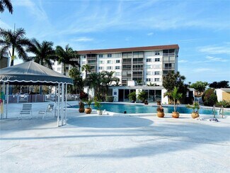 2990 NE 16th Ave, Oakland Park, FL 33334
