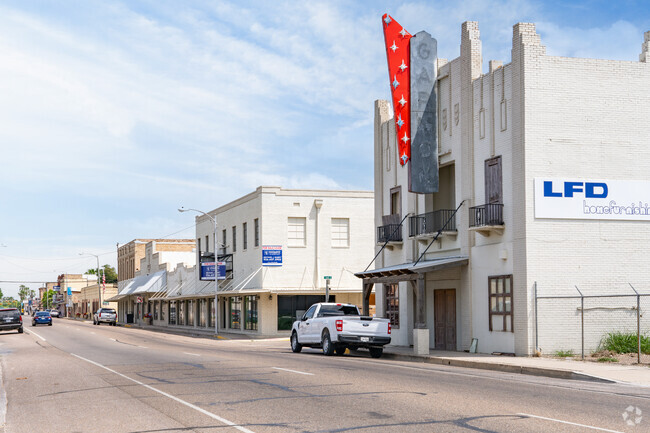 Rio Grande City has preserved some of it's older architecture in the downtown area.