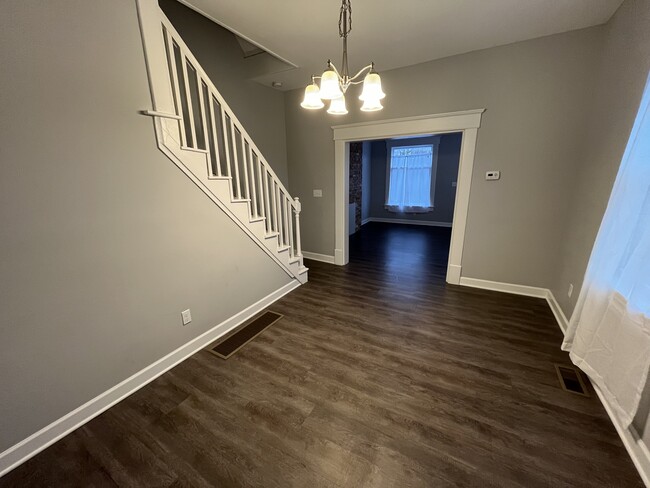 366 -368 E Morrill Ave unit 366 E Morrill Av, Columbus, OH 43207 - photo 5