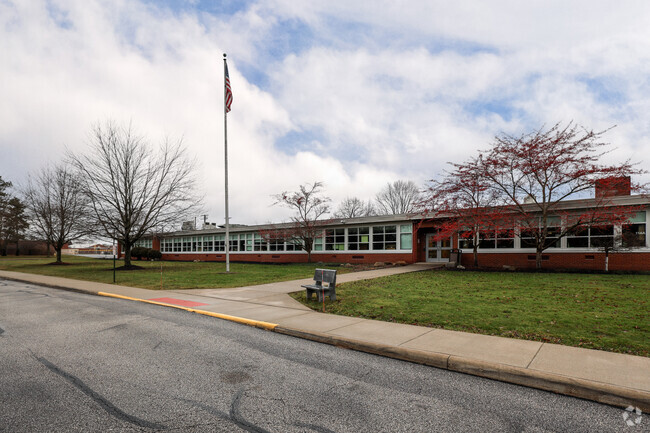 Grace Roxbury Elementary, Solon