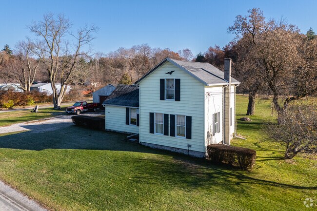 Somerset’s charming cottages offers peaceful living for as low as $160,000.