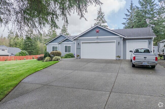 New traditional homes are pretty common near the lake side of Burley WA.