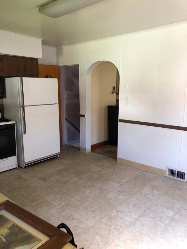 322 New York Ave, Clairton, FL 15025 - photo 5