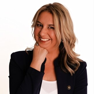 Amanda Reaves