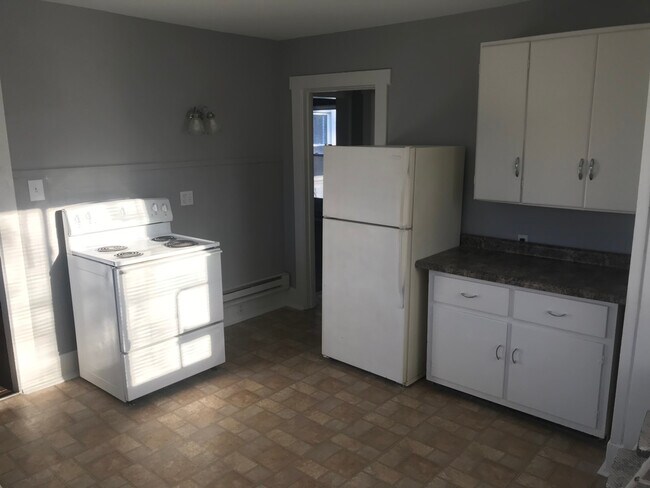 734 Polk St unit 3, Huntington, IN 46750 - photo 2