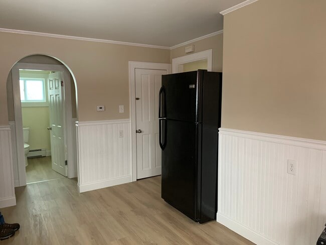 8 Walnut St unit First Floor, Rochester, NH 03867 - photo 6