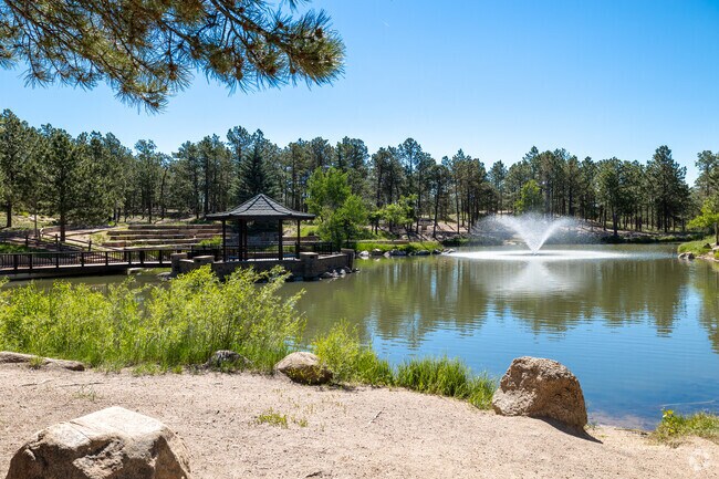 Enjoy the natural beauty ofF ox Run Regional Park.