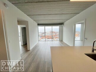 3914 N Broadway St, Chicago, IL 60613