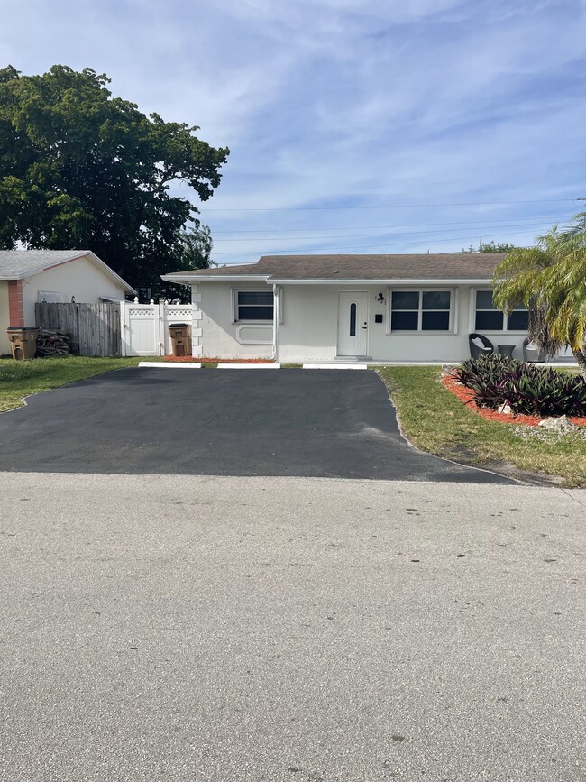 1421 SE 4th Ave unit 1421-SE4th Ave Deerf, Deerfield Beach, FL 33441 - photo 7