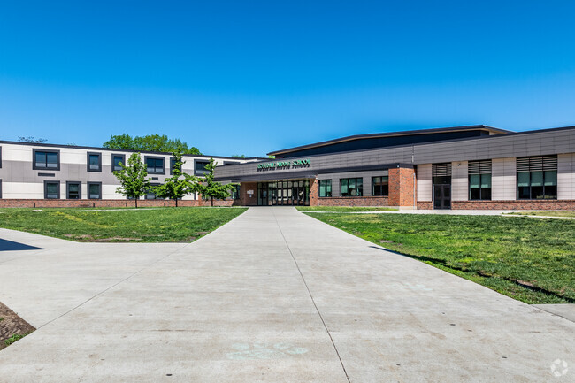 Rosedale Middle offers physical education and sports courses.