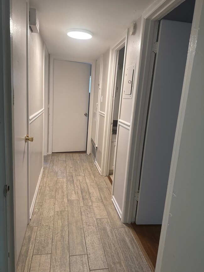 2210 Greencrest Dr, San Antonio, TX 78213 - photo 3