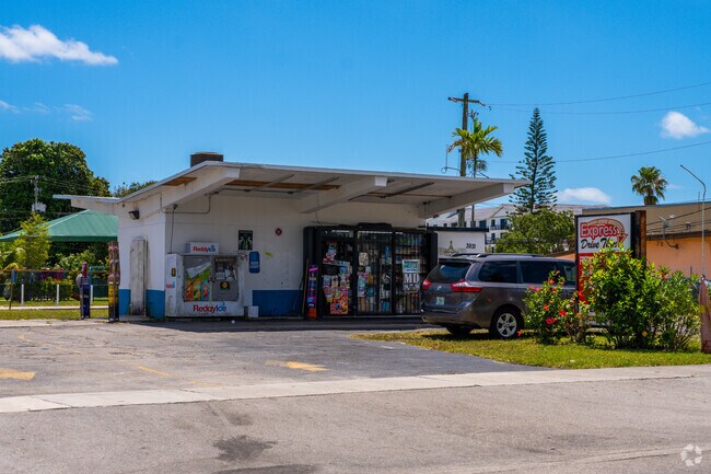 Exterior of Express Drive Thru mini market in Lake Forest.