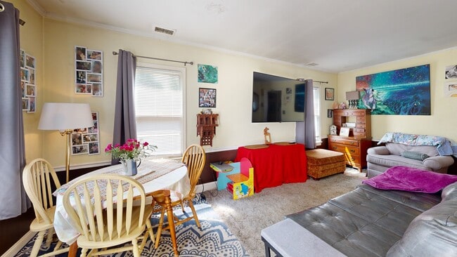 1107 E Hayes Ave, Hazel Park, MI 48030 - photo 2