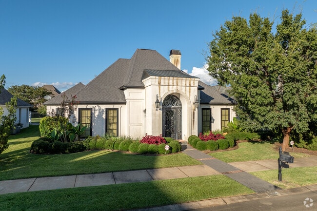 The Lakes District residents pride themselves in unique front yards.