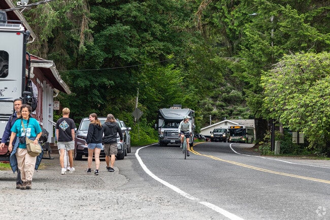 More retail options and lodging are available at Quinault, 7 minutes by car from Neilton.