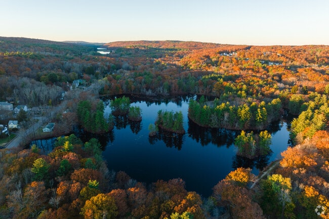 Cook Pond is one go the many ponds of Wes Tatnuck.