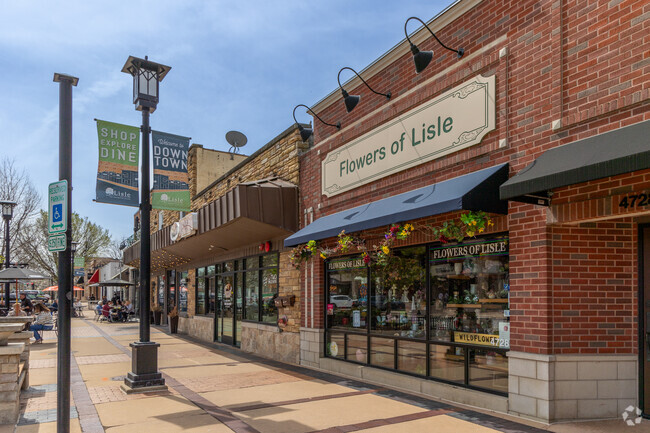 Peach Creek is located minutes from two downtown areas.