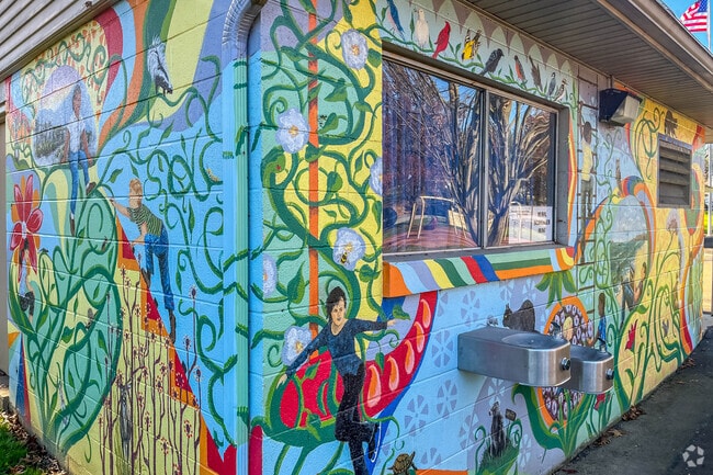 There is a beautiful mural at Huffnagle Park in Quarryville.