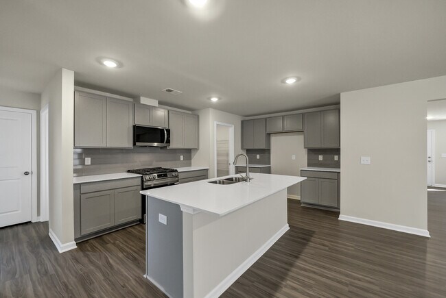 2048 Rexford Ct, Camden, SC 29020 - photo 6